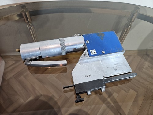 Ghigliottina pneumatica per