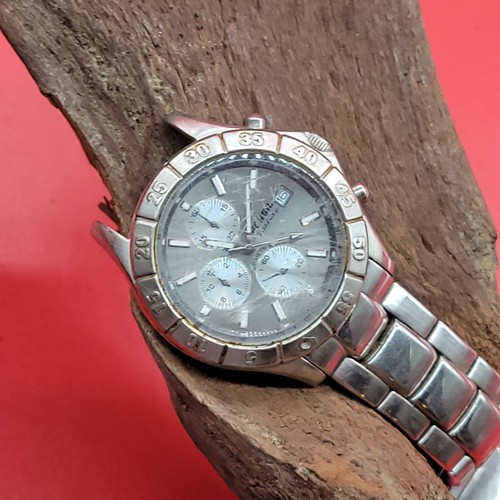 Raro non testato orologio - e,