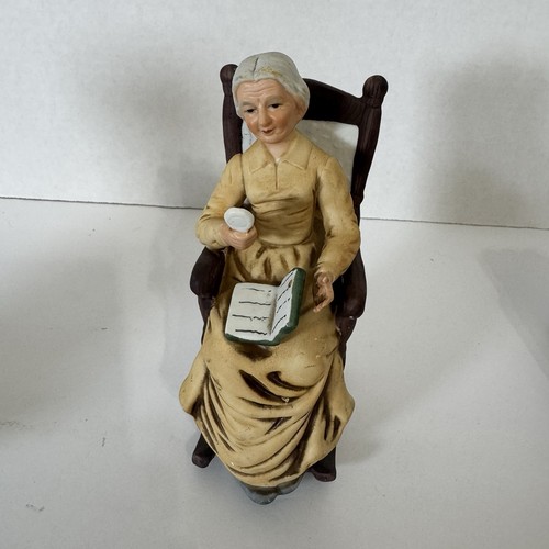 Statuina nonna porcellana