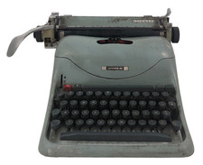 Macchina da Scrivere Olivetti