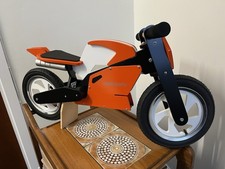 Kiddimoto Kids Balance Superbike vera gomma e impugnature arancione su bianco NOS Wow!