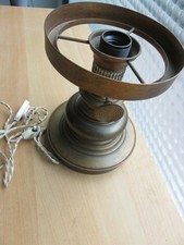 Supporto abat jour elettrica forma di LAMPADA A PETROLIO lume da tavolo ottone