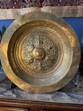 Piatto elemosiniere in ottone