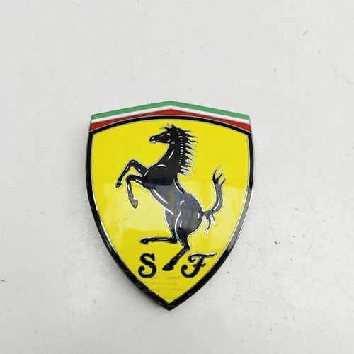 Distintivo parafango anteriore