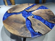 Tavolo rotondo blu fatto a