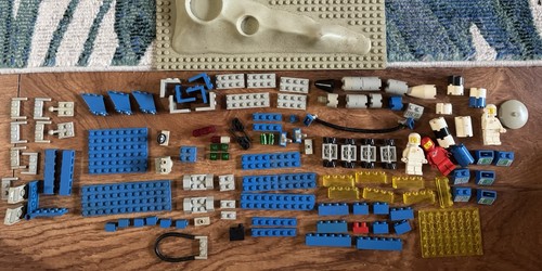Lego classic space set - space,