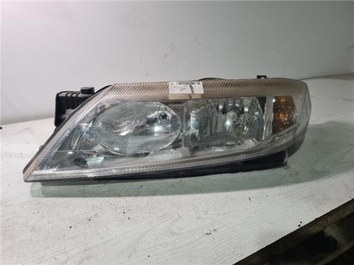 Faro anteriore sinistro