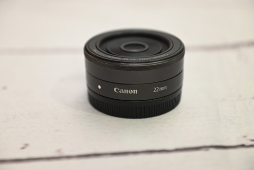 Canon f 2 - ef-m, f/2