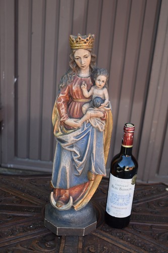 Statua scultura madonna