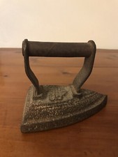 Ferro da stiro antico 