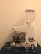 Robot da cucina Kenwood Ched Major KM300 con molti accessori