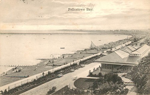 Felixstowe bay postcard 1911 - bay,