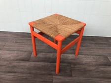 Sgabello anni 60 in legno e paglia