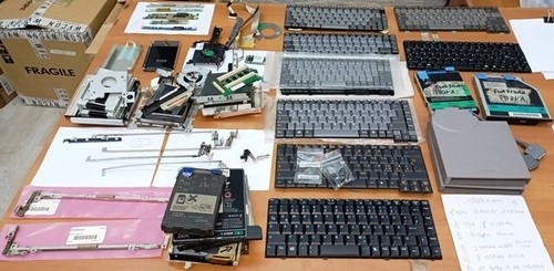Stock ricambi per notebook - ricambi,