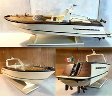 MODELLO MOTOSCAFO RIVA -