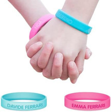 Pacchetto Da Due Braccialetti Personalizzati in Silicone Inserisci Il Nome E Tel