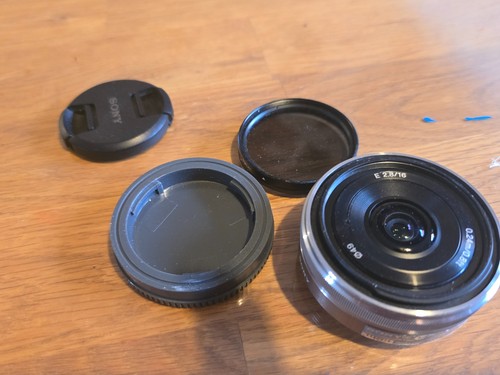 Sony f2 8 sel16f28 - e, mm