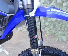 Protezioni forcella in carbonio professionale per Yamaha YZ125 YZ250 Motocross 1996 - 2025