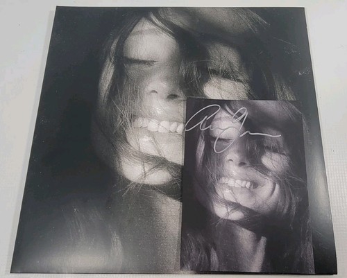 Signed ariana grande - petal, lp