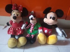Disney Store Pippo Holiday