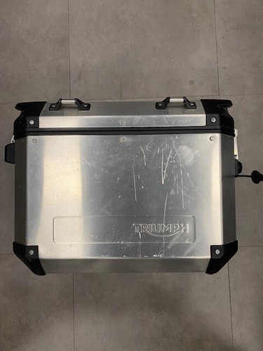 Triumph accessories right - accessories, hand