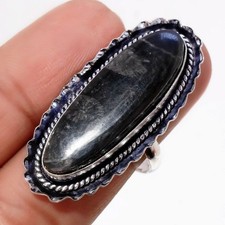 Anello con pietre preziose