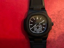 orologio al quarzo disegnato in Spagna tipo Nautilus misura 41mm