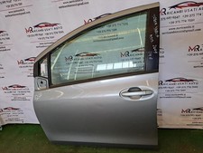 PORTIERA ANTERIORE SINISTRA PER TOYOTA Yaris Serie 6700252360 PORTA 1KRFE (08>1