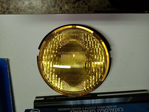 Faro anteriore giallo - anteriore,