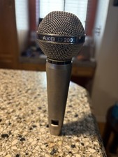  AKG D 2000 E MICROPHONE