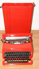 Macchina da scrivere Olivetti
