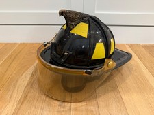 Lion Apparel Paul Conway casco