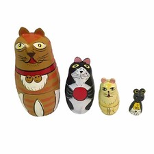 Bambole nidificanti gatti