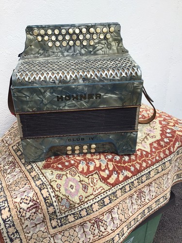 Fisarmonica bottoni hohner - a,