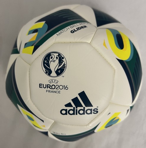 Nuovo adidas matchball replica - adidas,
