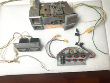 ARCADE SEGA COIN MECH + COIN