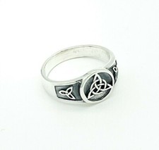 TRIQUETRA anello in argento