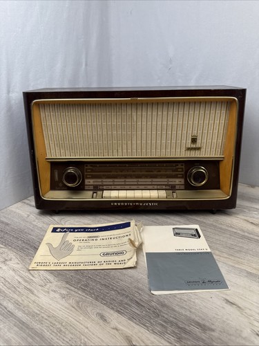 Grundig radio model - 3262u, with