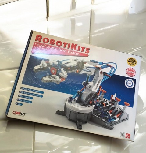 Braccio robotizzato idraulico