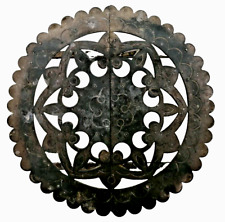 Sottopentola antico in metallo traforato design floreale vintage collezione Ø 21