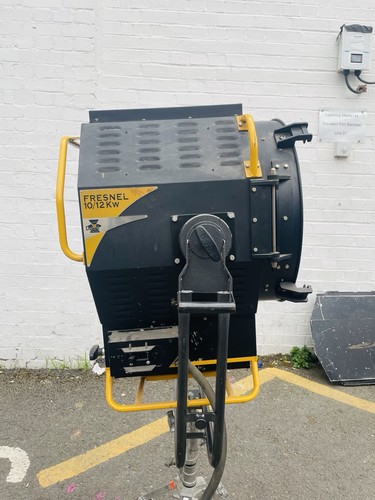 Desisti fresnel leonardo super - leonardo,