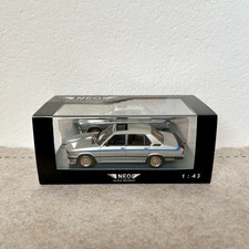 BMW M535i argento 1:43 Neo