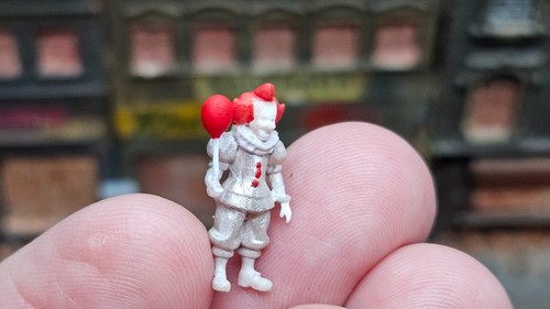Clown horror con - clown,