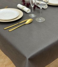 100 TOVAGLIE IN TNT 100X100 CM.