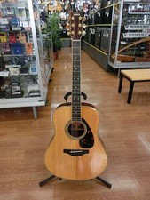 Chitarra acustica elettrica