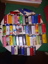 Lotto 50 accendini da sgomberi