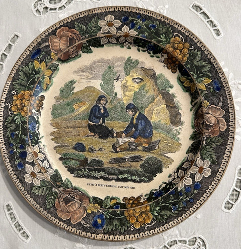 Antico piatto decorativo