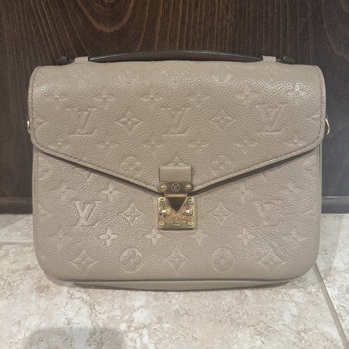 3000 louis vuitton - $3000,