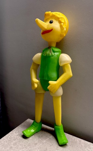 Grande bambola plastica - grande,