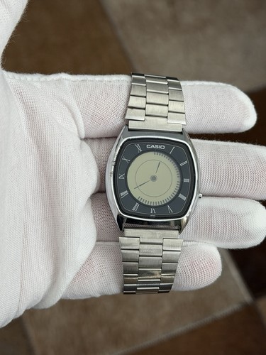 Raro orologio digitale - , uomo